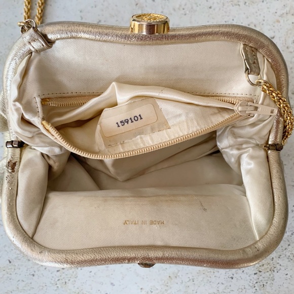 ✨ VINTAGE CHANEL Gold Leather Bag Purse 80’s - Picture 8 of 8